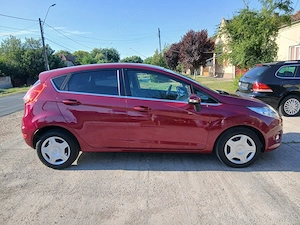 Ford fiesta an 2009 benzina 1.3 klimatronic pilot automat adusă recent Germania  - imagine 4
