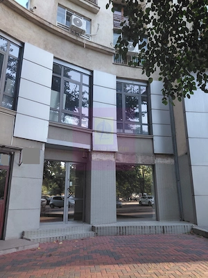 Spatiu comercial stradal Bd.Unirii stradal