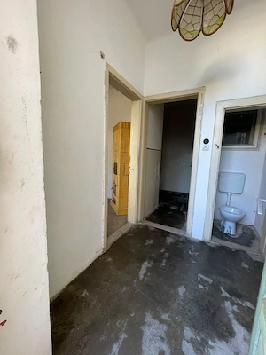 Vand casa caramida,str.Oituz,vis a vis de Salvare si Spital - imagine 8