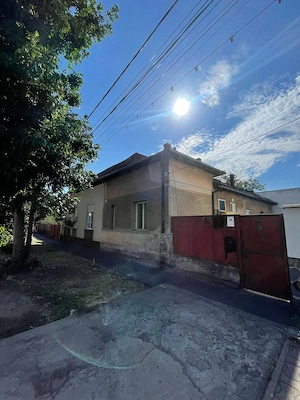 Vand casa caramida,str.Oituz,vis a vis de Salvare si Spital - imagine 10