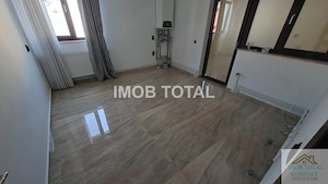 Spațiu Comercial de Închiriat   Zona Crinului, (295 mp) etaj 1 si 2 - imagine 14