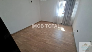 Spațiu Comercial de Închiriat   Zona Crinului, (295 mp) etaj 1 si 2 - imagine 2