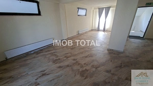 Spațiu Comercial de Închiriat   Zona Crinului, (295 mp) etaj 1 si 2 - imagine 9