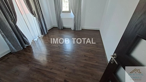 Spațiu Comercial de Închiriat   Zona Crinului, (295 mp) etaj 1 si 2 - imagine 13