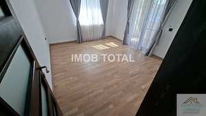 Spațiu Comercial de Închiriat   Zona Crinului, (295 mp) etaj 1 si 2 - imagine 3