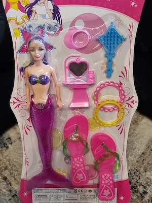 Papusa Barbie sirena cu accesorii