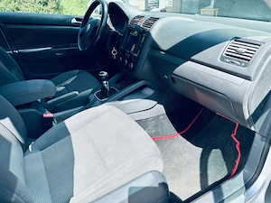 VW Golf 5   1.9TDI   Dublu Clima Geamuri+Oglinzi Electrice - imagine 6