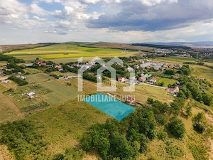 Teren cu priveliște | 1.900 mp și front 32 m – Jucu de Sus