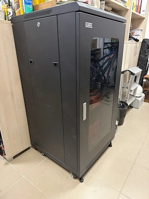 Rack Cabinet ELMAX 22HU 600x600 Usa fata fumurie