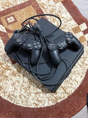 playstation4, 2 controllers, Fifa21 inclus
