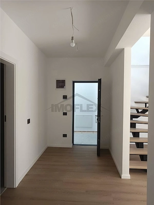 Apartament exclusivist de tip Penthouse cu 4 camere si finisaje premium in Giroc, Comision 0% - imagine 2