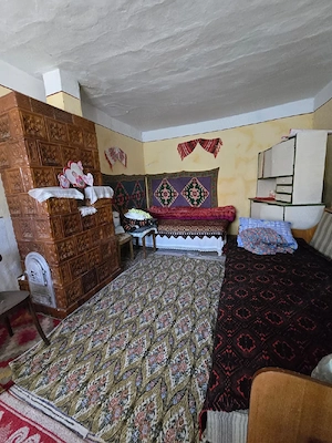Vând casă țărănească bătrâneacsă în sat. Diocheți, comuna Movilița - imagine 3