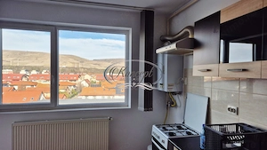 Apartament mobilat cu parcare, zona stadionului in Floresti - imagine 9