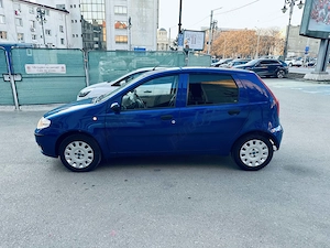 Fiat Punto 1.3Diesel   63000Km   Navi Camera A C Electrice - imagine 4