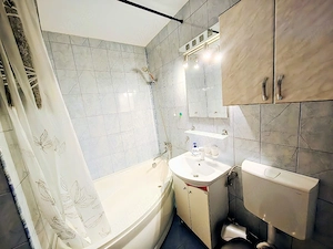 Ocazie .Vand apartament cu 3 în Hunedoara, zona Micro 4, 53000 EUR neg  - imagine 2
