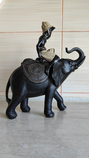 Vand elefant rasina dura  32 cmx32 cm 