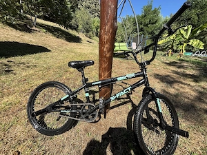 Vand  bicicleta Bmx