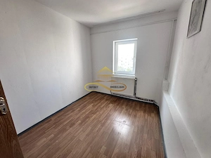 De vanzare apartament 2 camere decomandate Bacau - imagine 5