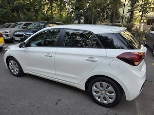 Hyundai i20, 1.2 Benzina, 59.500 Km, 2019 - imagine 8