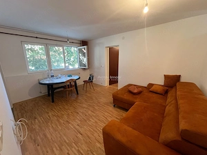Caransebes, 3 Camere, Et.1, Renovat, Zona Nord - imagine 3