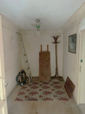 Casă bătrânească spațioasă cu teren generos   Roșiorii de Vede (Zona Sfânta Vineri) - imagine 4