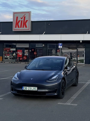 Tesla Model 3 Dual Motor Long Range - imagine 7