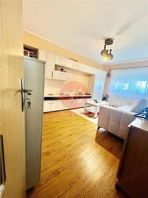 Apartament 2 Camere Decomandat Zona Kaufland Aurel Vlaicu KM 4-5 - imagine 4