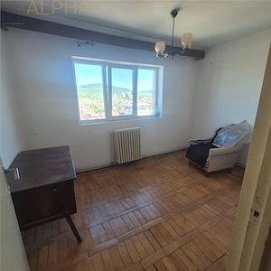 Apartament 4 camere – Str. Florilor, Bistrita , Jud B-N