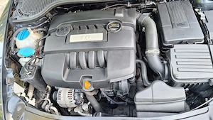 Skoda Octavia 1.6 MPI benzina 2009  vind   schimb - imagine 6