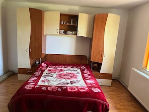 Casă de închiriat   proprietate cu curte și grădină, zonă liniștită - imagine 10