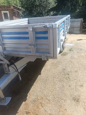 Vând remorcă basculabilă 3 părți stare foarte buna  - imagine 5