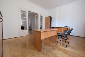 Str. Labirint, apartament 3 camere, etaj 1 aflat la prima inchiriere - imagine 3