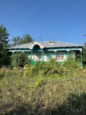 Casa bătrânească la tara - imagine 2