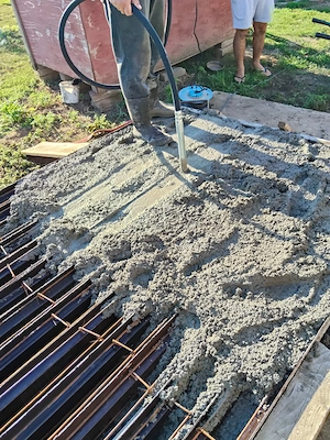 Garduri beton  mai mute detali la nr de telefon 