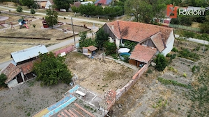 Casa individuala 4 camere si teren 2208 mp in Folea, comuna Voiteg - imagine 13