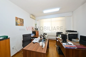 1 Mai, Inginer Zablovschi, Vila D+P+1E+M, 600 mp construiti, ideala birouri, clinica, comercial. - imagine 8