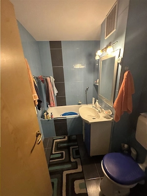 Decomandat la etajul 2 in bloc anvelopat cu centrala proprie - imagine 2