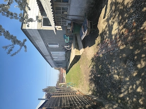 Casă de vânzare cu teren mare   3.500 m , zonă liniștită - imagine 3