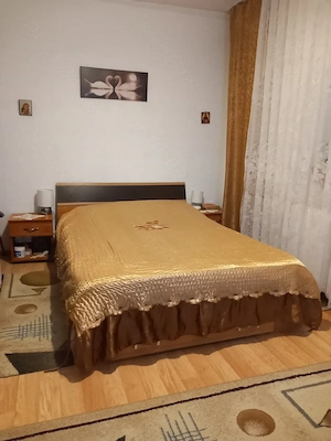 Apartament 2 camere decomandat , zona  verde  fara  trafic auto, la 2 pasi de bulevard.si de b - imagine 8