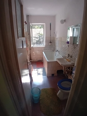 Vând apartament 2 camere et. 1 Precista zona Laguna
