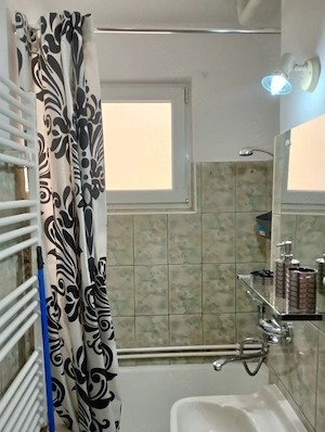 Închiriez apartament cu 2 camere în Târnăveni:47 m2, centrală termică, renovat nou, mobilat complet. - imagine 4