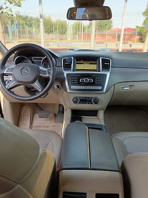 Mercedes-Benz ML 250 BlueTEC 4MATIC   204 CP   2012 - imagine 4