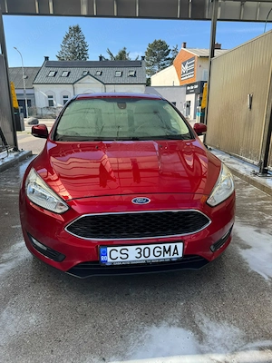 Vand Ford FOCUS An 2015, culoarea rosie!!! - imagine 2