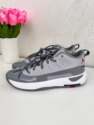 Jordan Max Aura 