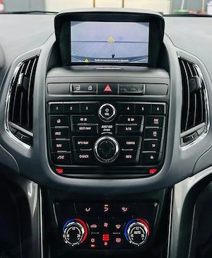 Opel Zafira - imagine 20