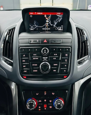 Opel Zafira - imagine 19