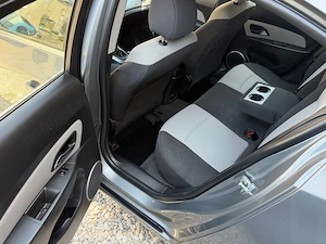 Chevrolet Cruze LT 1.8 Benzină 141 CP   210.000 KM   Unic Proprietar   2 Chei   Euro 5 - imagine 9