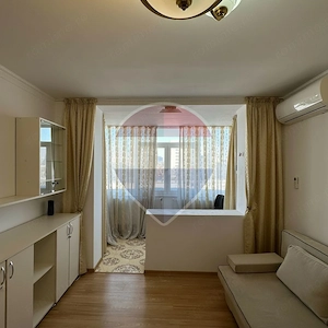 Apartament 3 camere · Podul Roș · Vedere Palas  Palatul Culturii - imagine 5