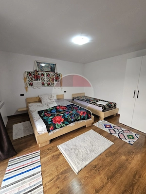Casă / Vilă cu 9 camere de vânzare - imagine 18