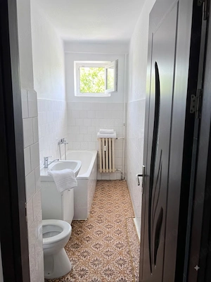 Apartament 2 camere, lângă școală și piață - imagine 5